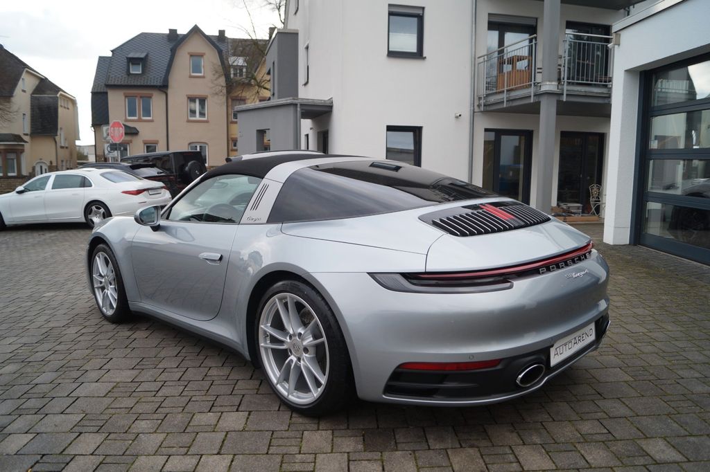 Porsche 992 2021