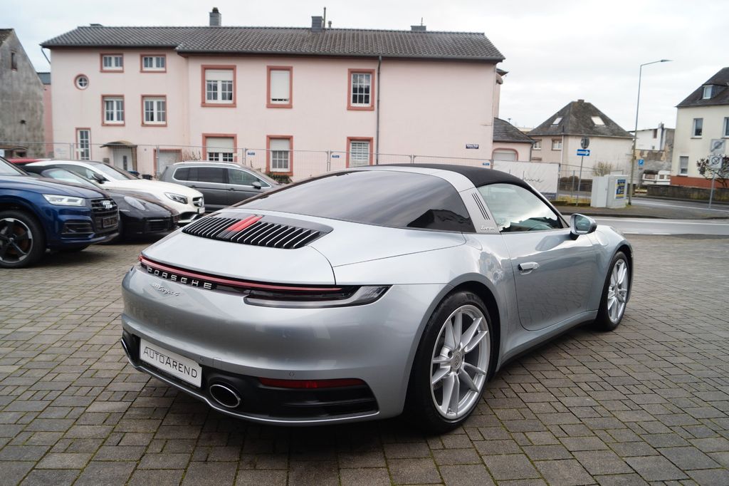 Porsche 992 2021