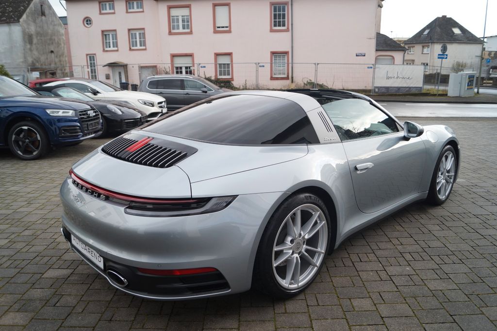 Porsche 992 2021