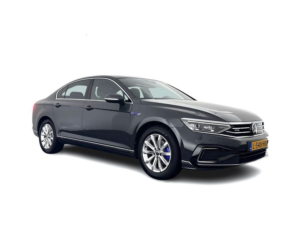 Volkswagen Passat 2021