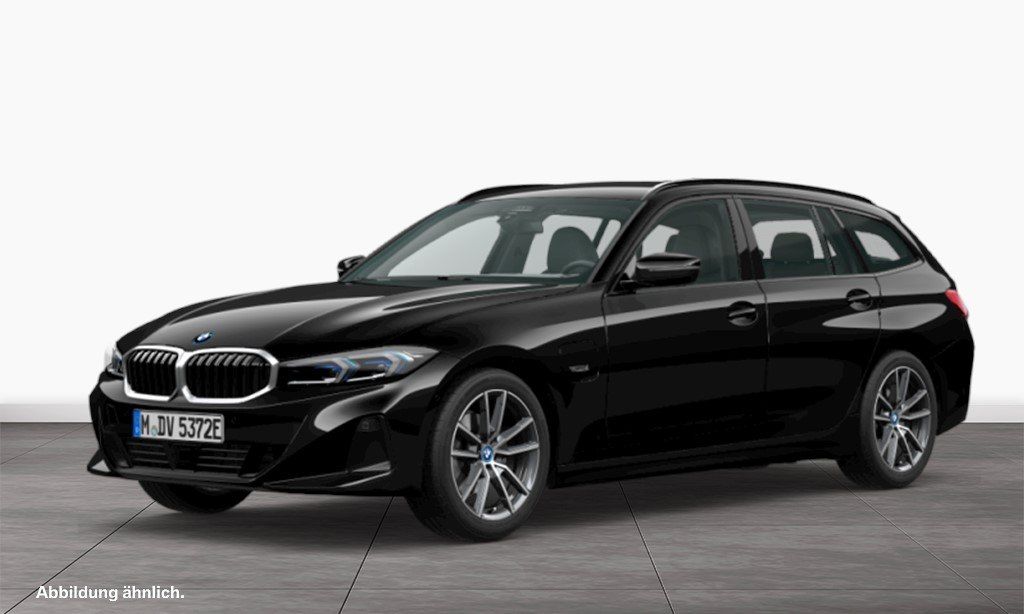 BMW 330 2022