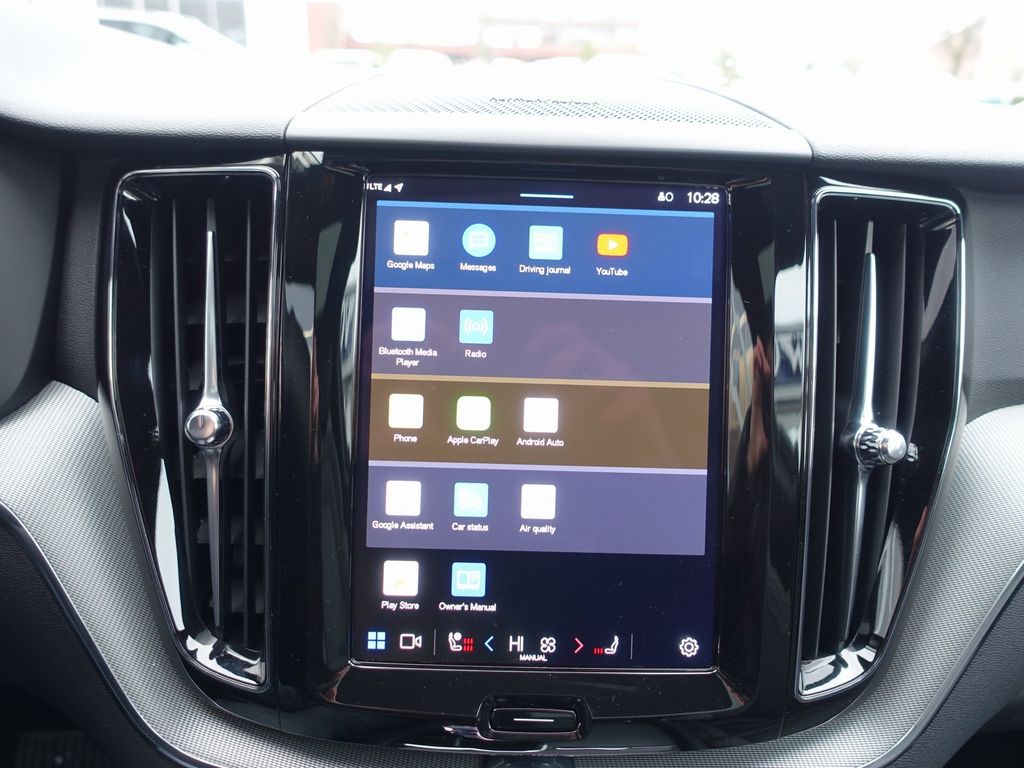 Volvo XC60 2025