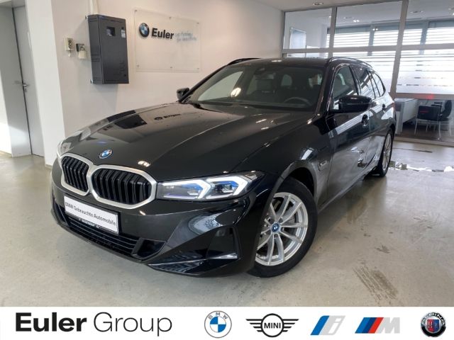 BMW 320 2022