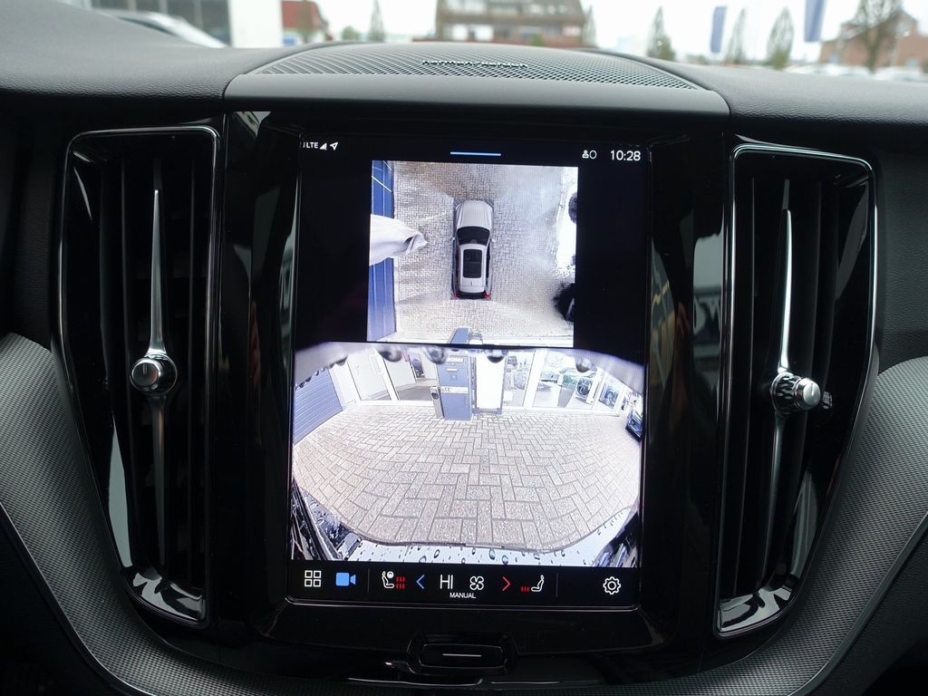 Volvo XC60 2025