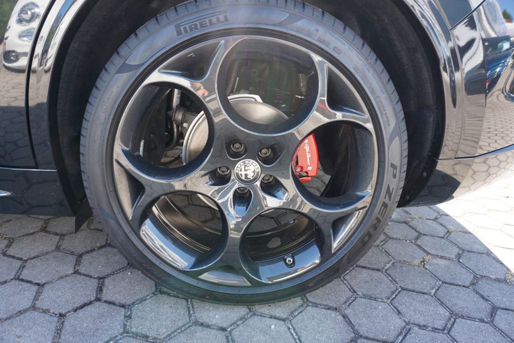 Alfa Romeo Stelvio 2025