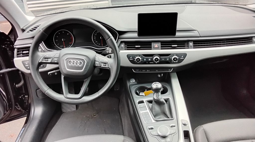 Audi A4 2019