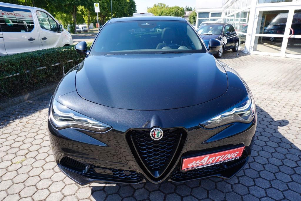 Alfa Romeo Stelvio 2025