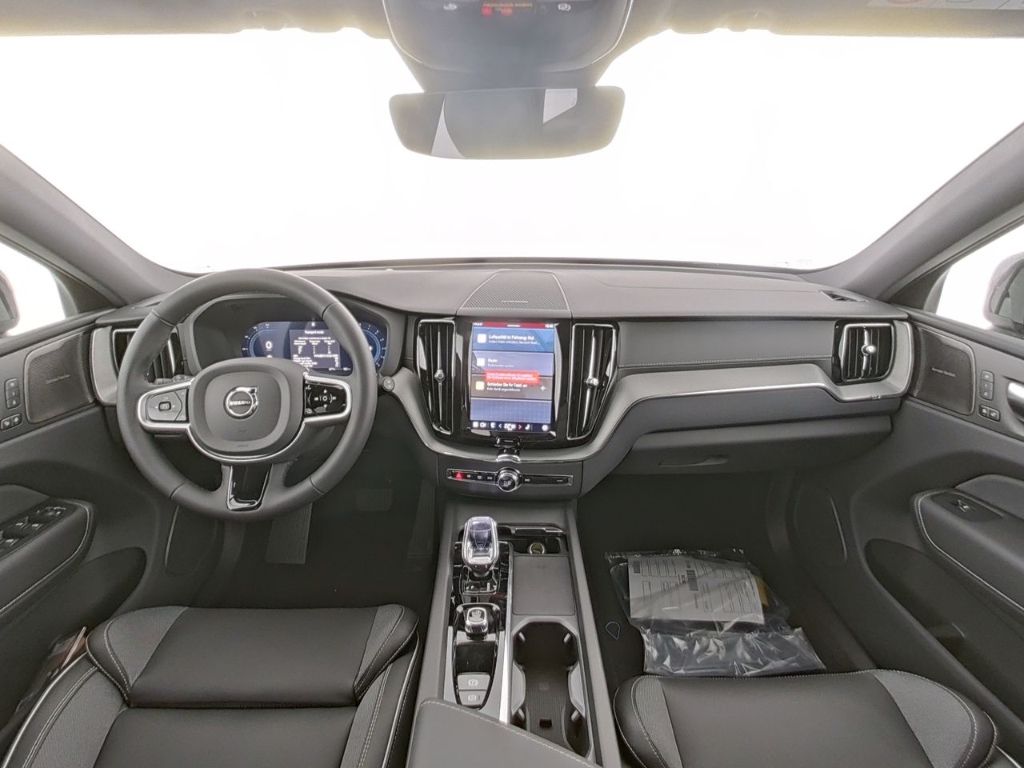 Volvo XC60 2025
