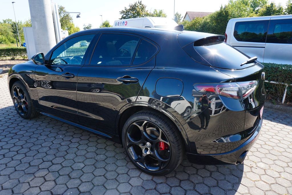 Alfa Romeo Stelvio 2025