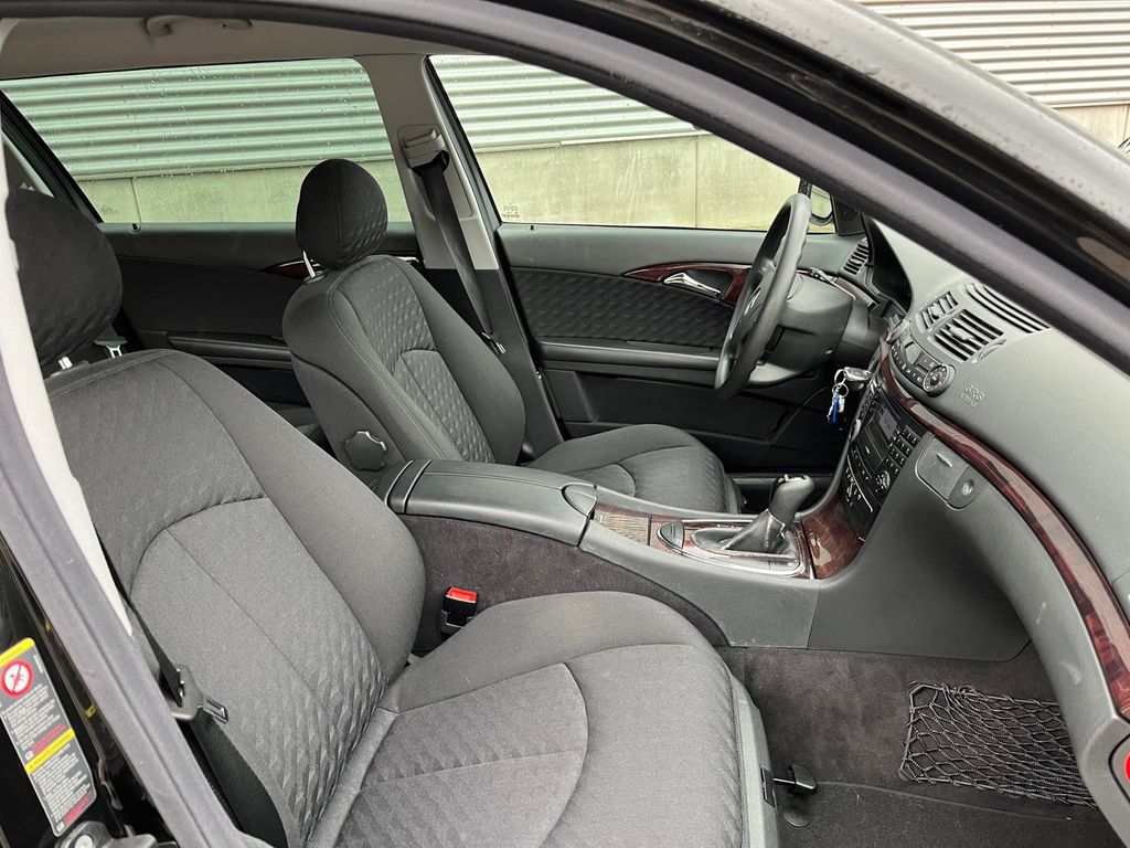 Mercedes-Benz E 240 2003