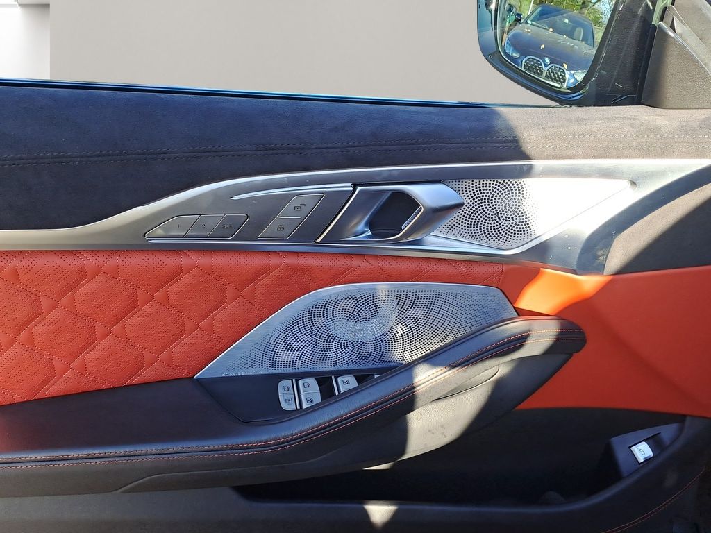 BMW M8 2022