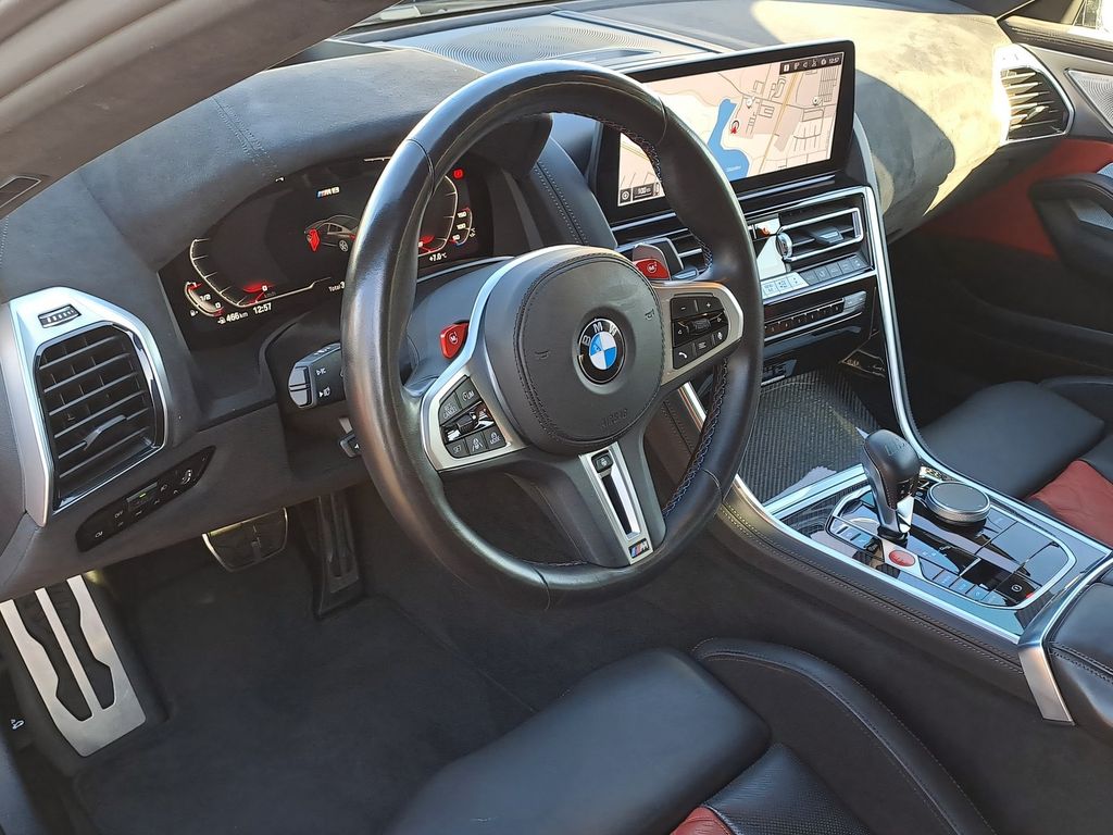 BMW M8 2022