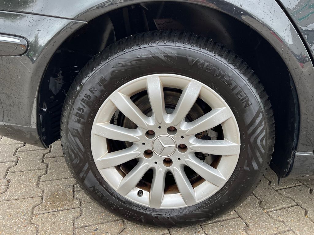 Mercedes-Benz E 240 2003