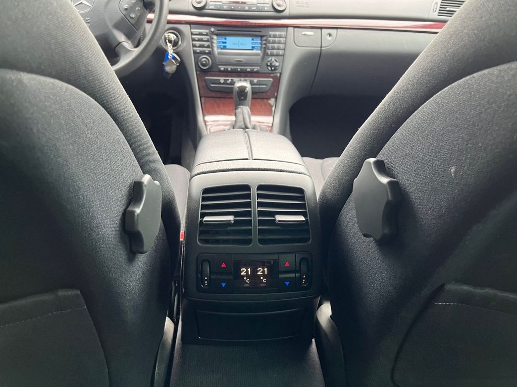 Mercedes-Benz E 240 2003