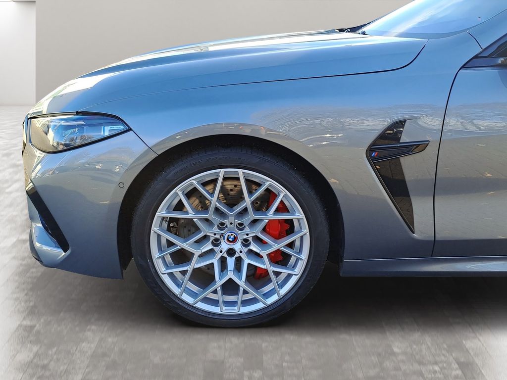 BMW M8 2022