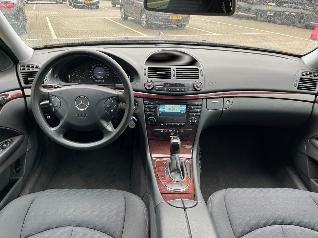 Mercedes-Benz E 240 2003