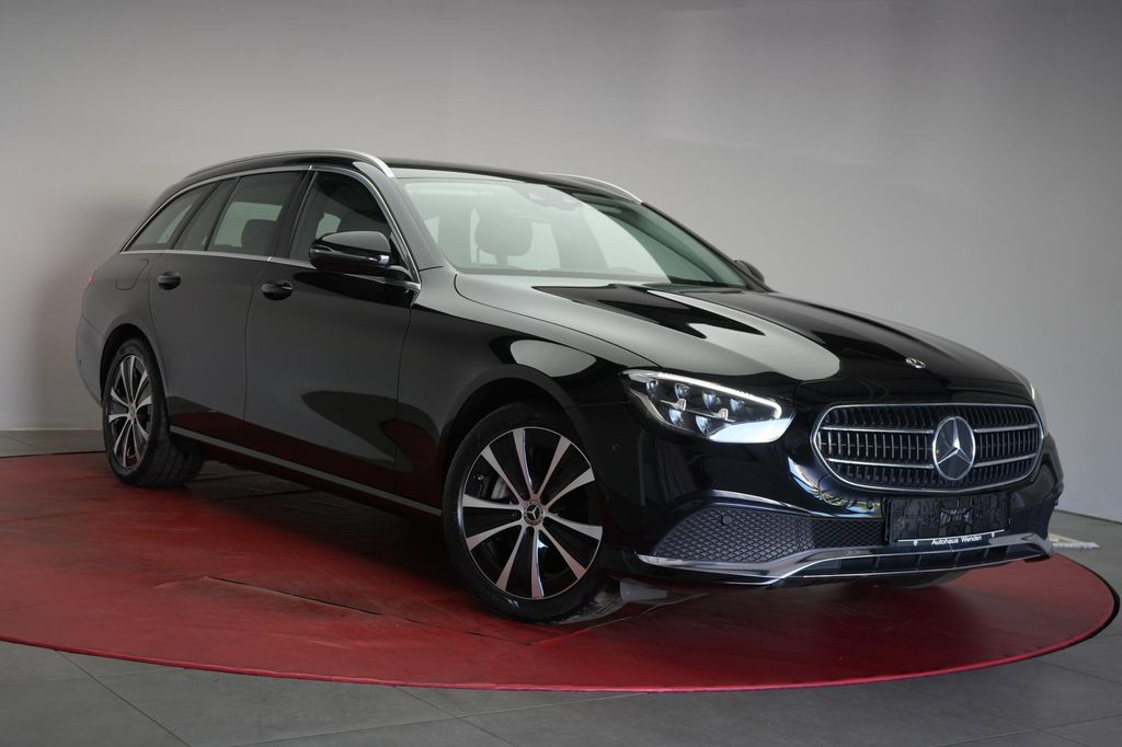 Mercedes-Benz E 300 2022