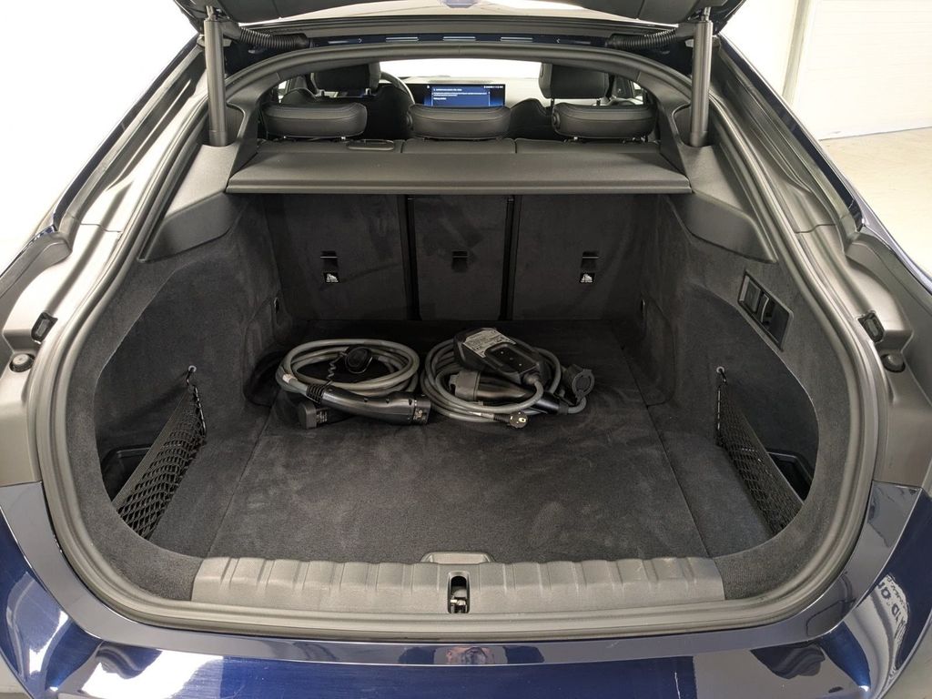 BMW i4 2023