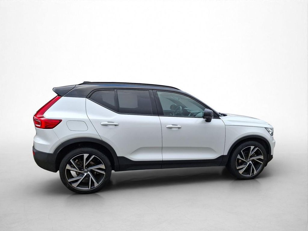 Volvo XC40 2021