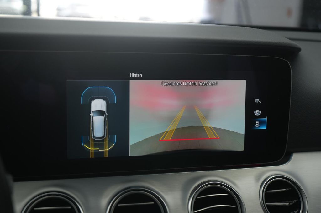 Mercedes-Benz E 300 2022