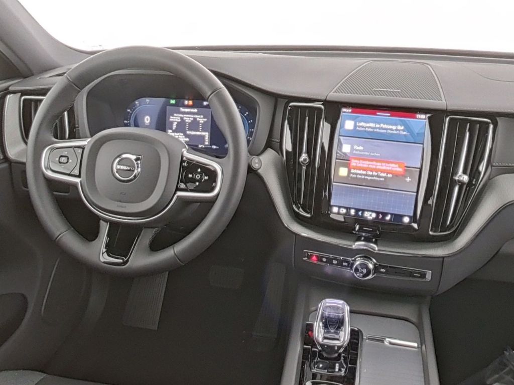 Volvo XC60 2025