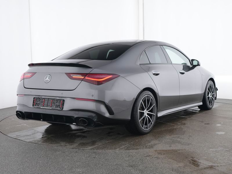 Mercedes-Benz CLA 35 AMG 2024