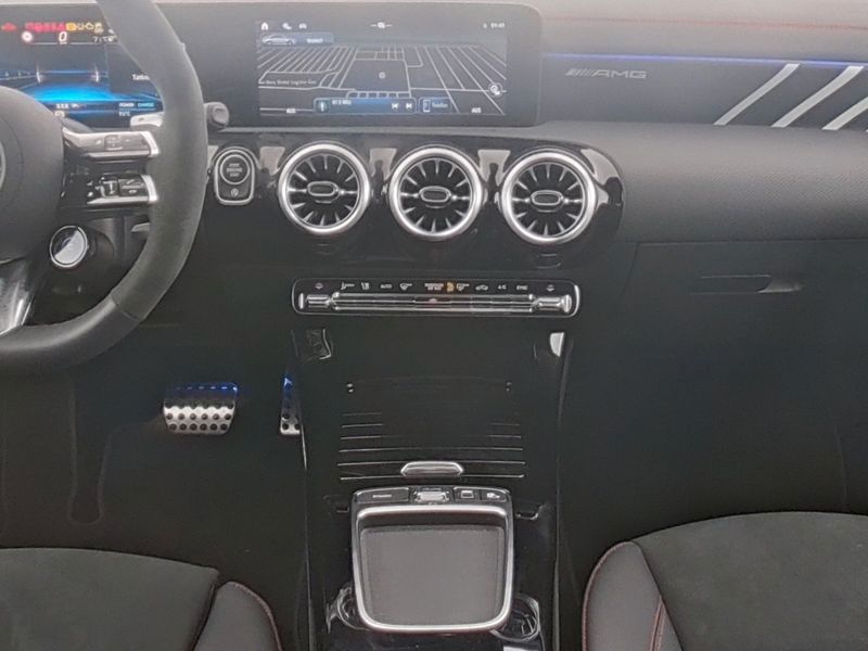 Mercedes-Benz CLA 35 AMG 2024