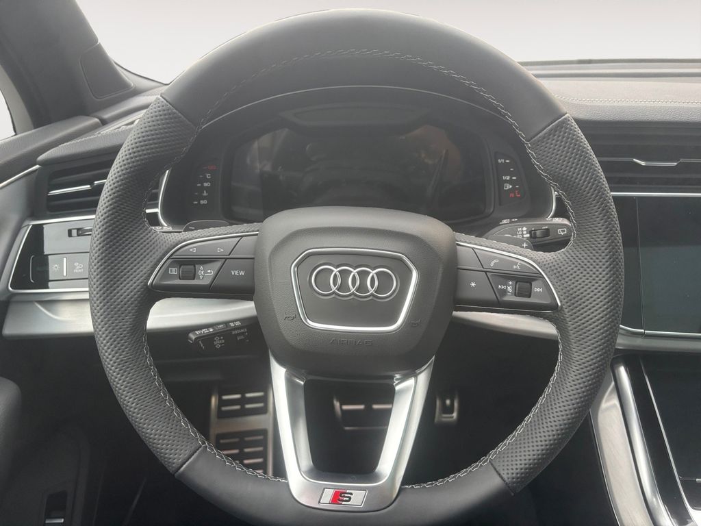 Audi SQ7 2025