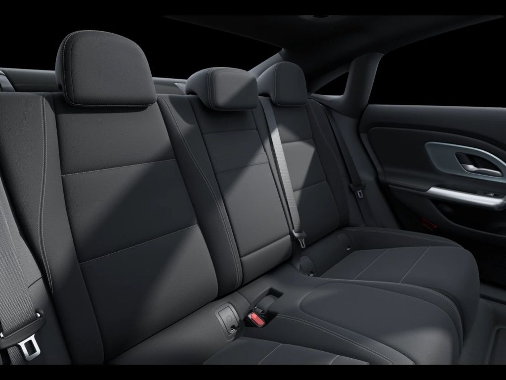 Mercedes-Benz CLA 350 2026
