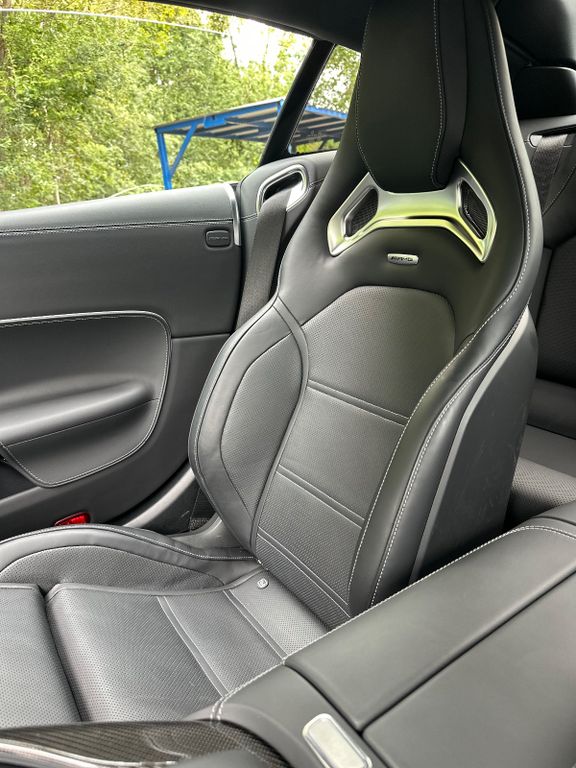 Mercedes-Benz AMG GT 2024