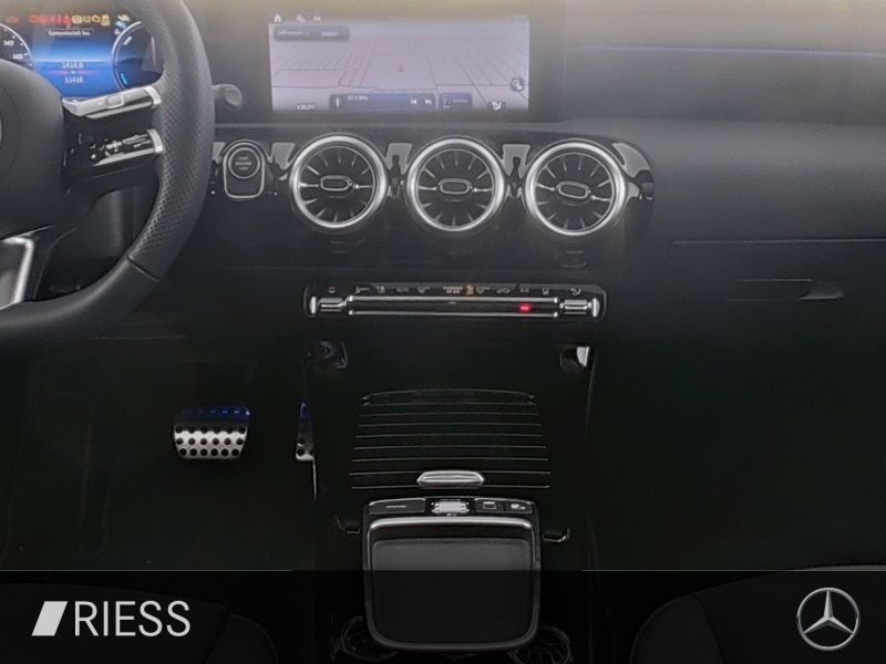 Mercedes-Benz CLA 250 2025