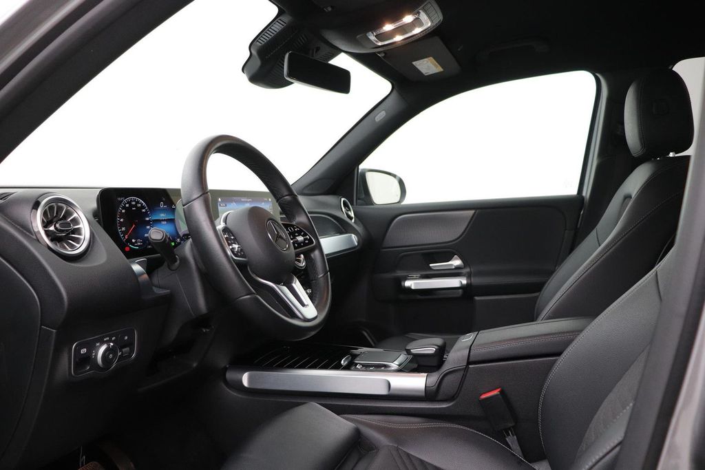 Mercedes-Benz EQB 2023