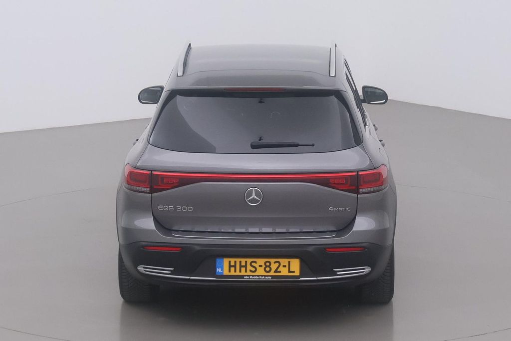 Mercedes-Benz EQB 2023