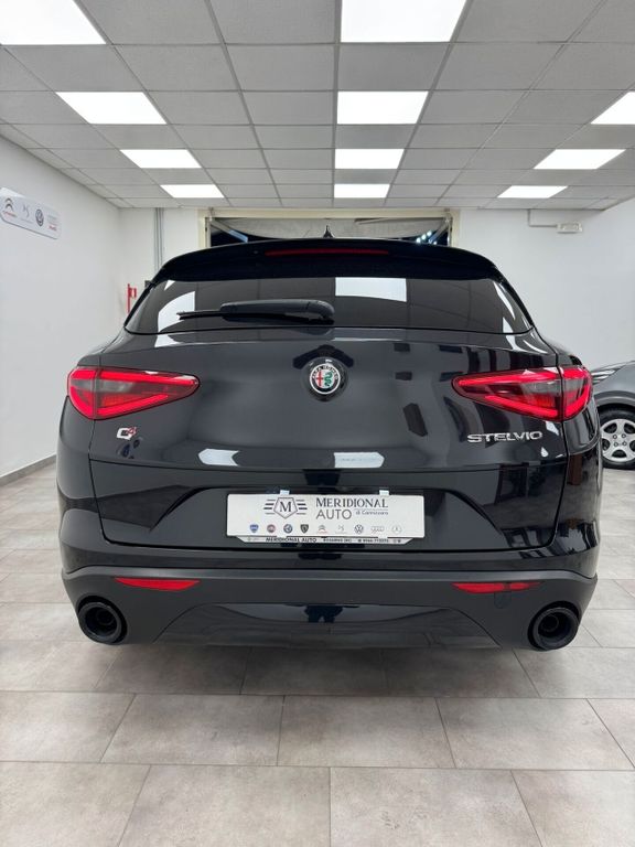 Alfa Romeo Stelvio 2022