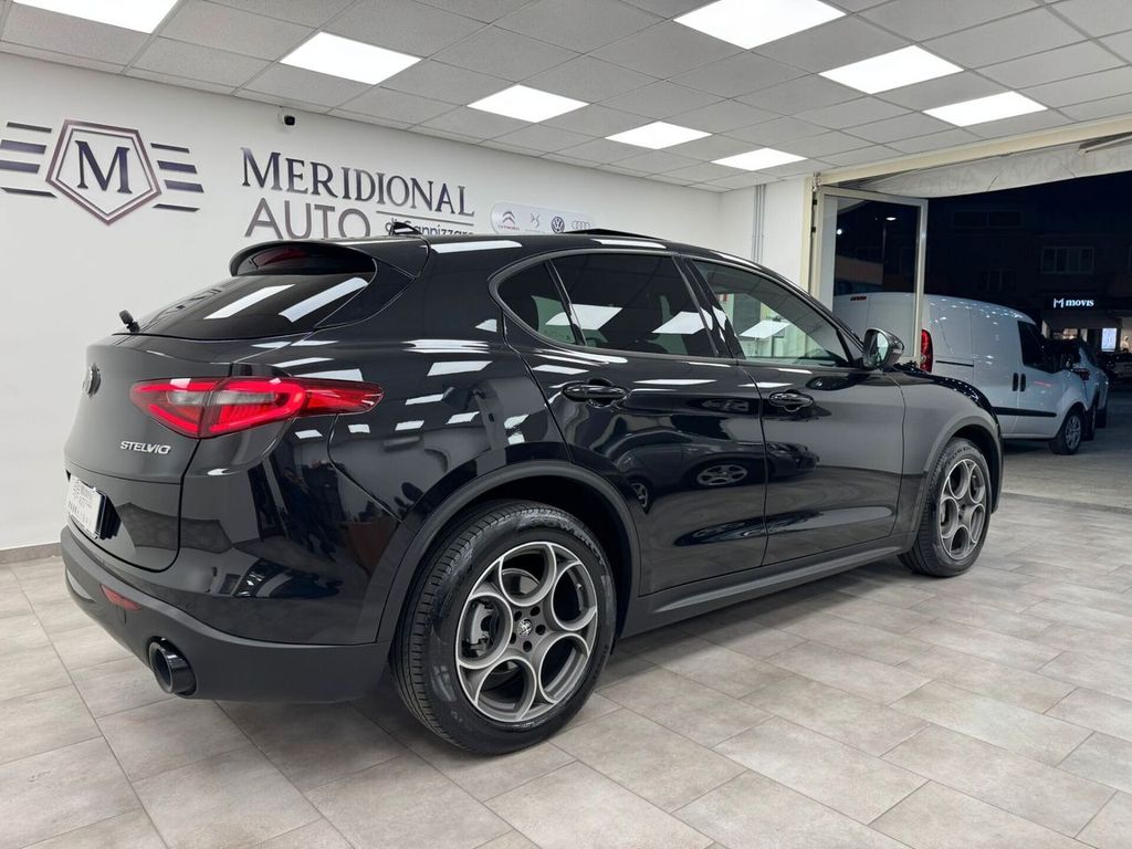 Alfa Romeo Stelvio 2022