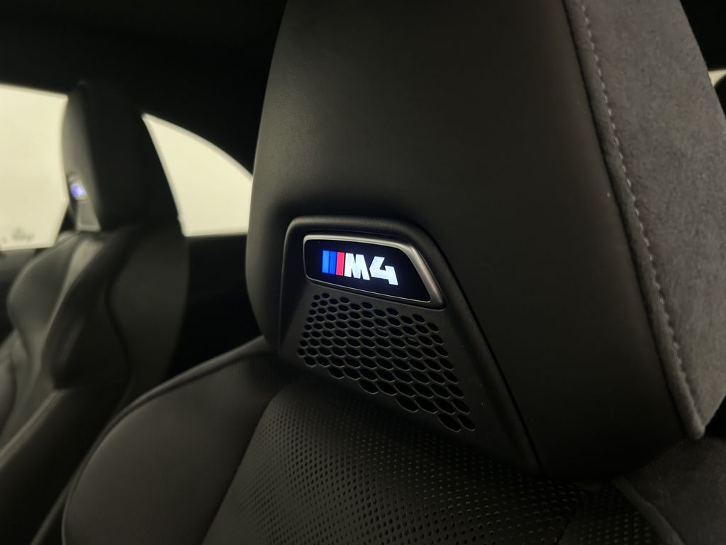 BMW M4 2024
