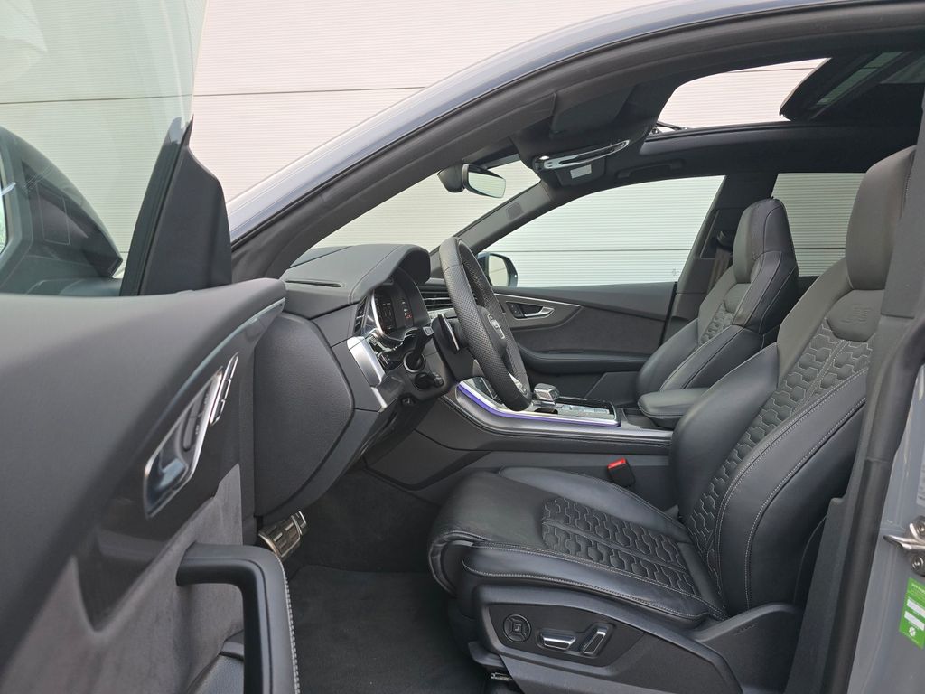 Audi RSQ8 2024