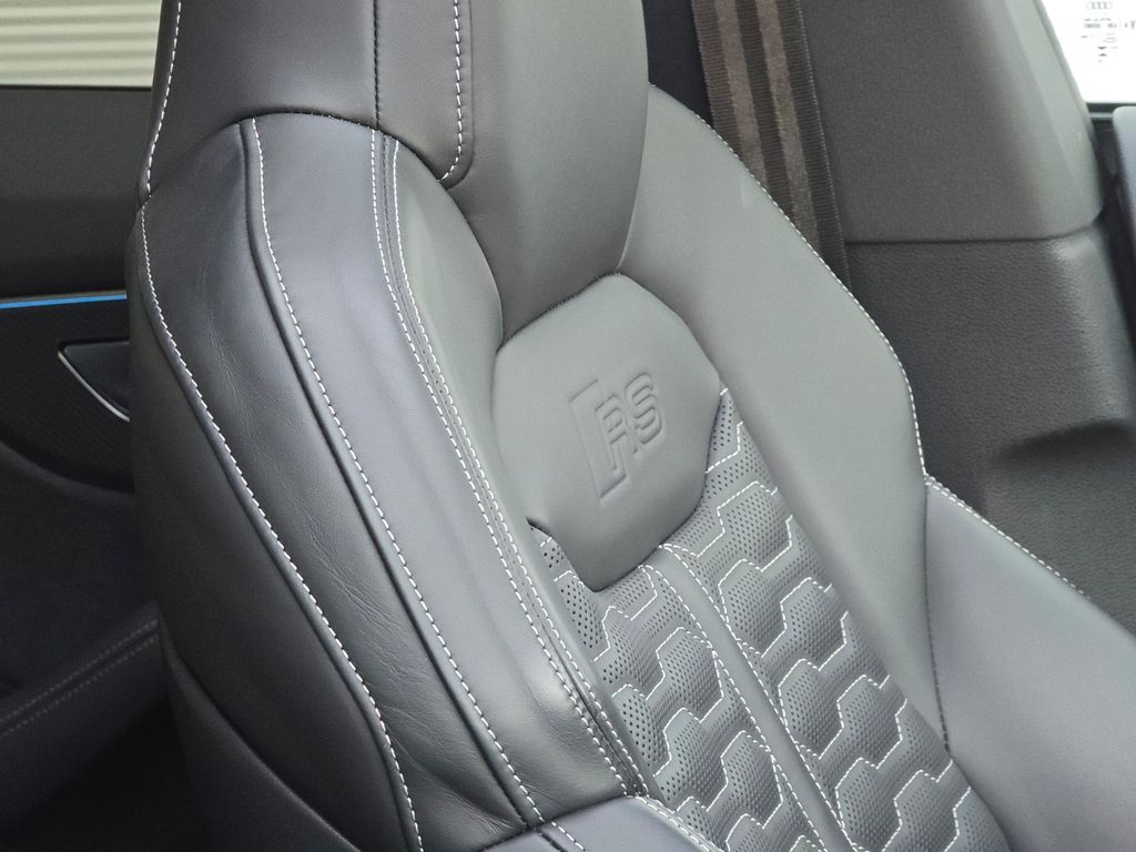 Audi RSQ8 2024