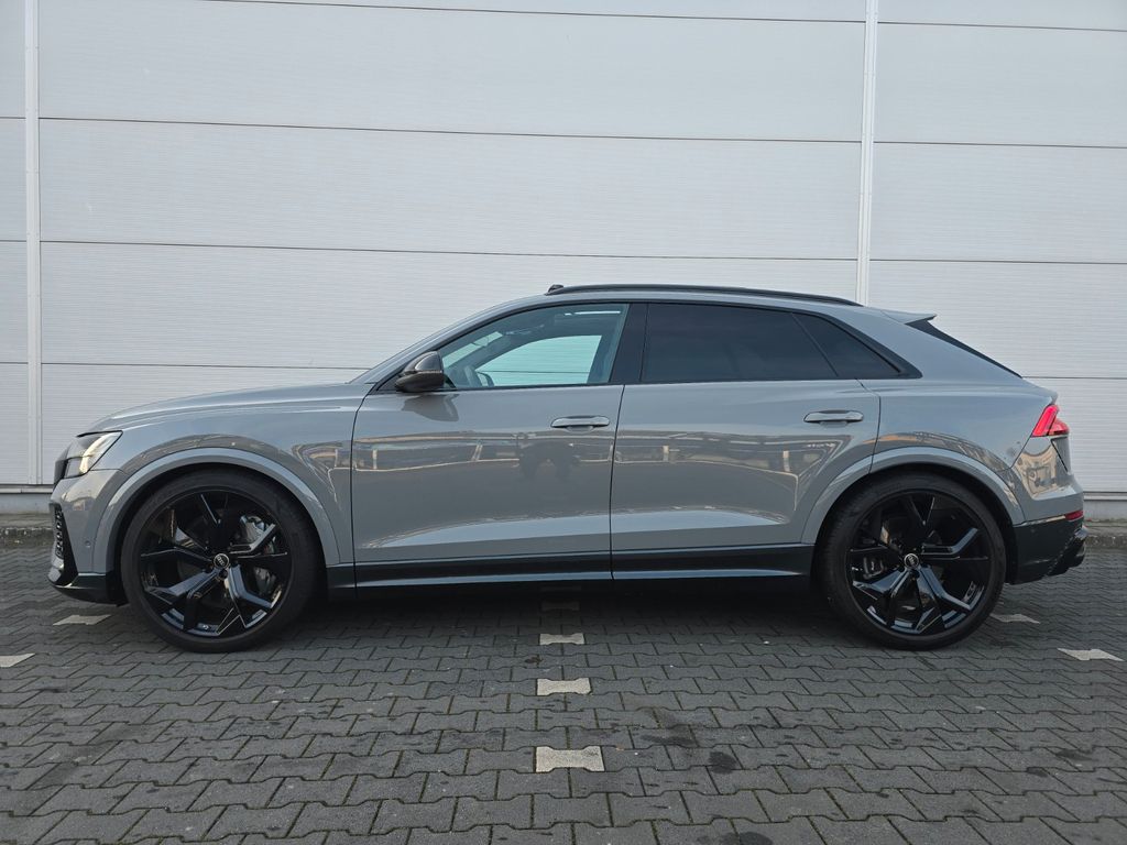 Audi RSQ8 2024