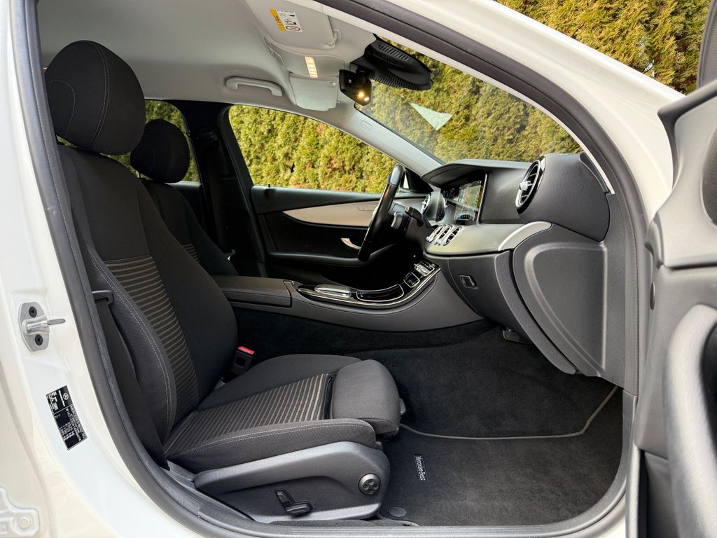 Mercedes-Benz E 220 2021