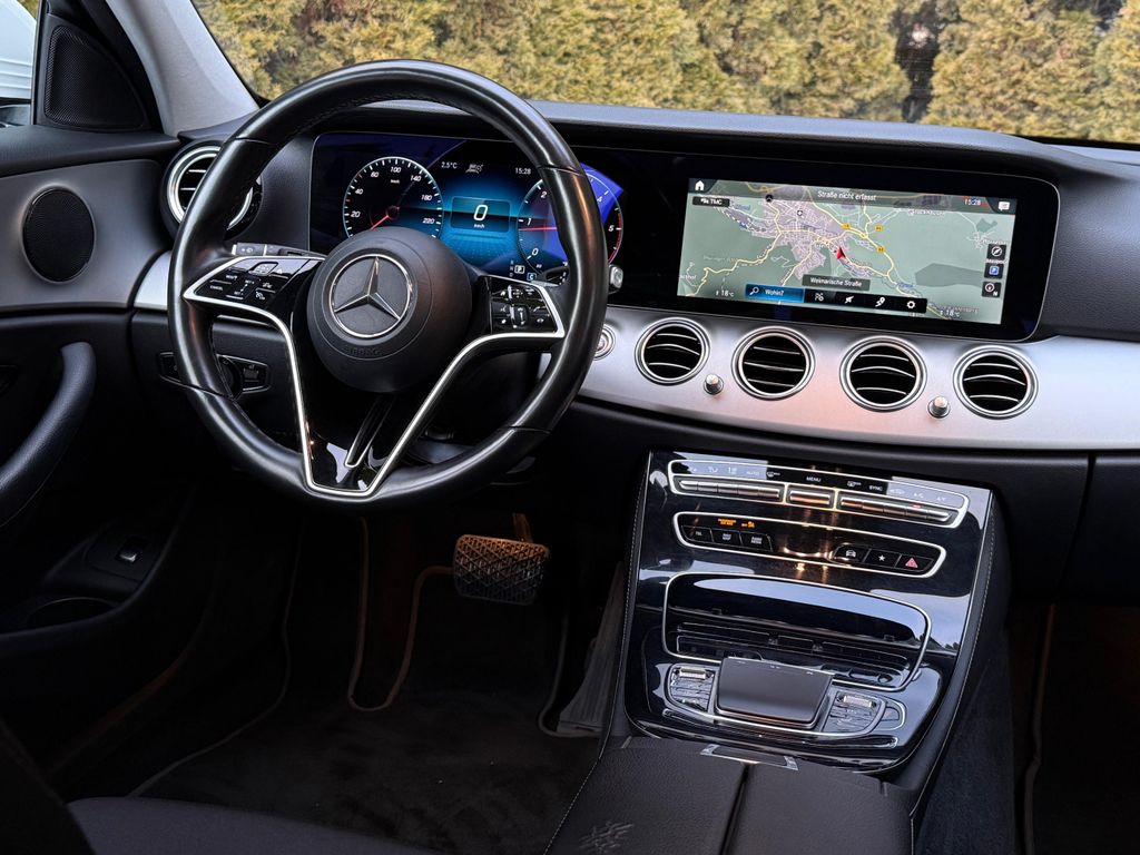 Mercedes-Benz E 220 2021