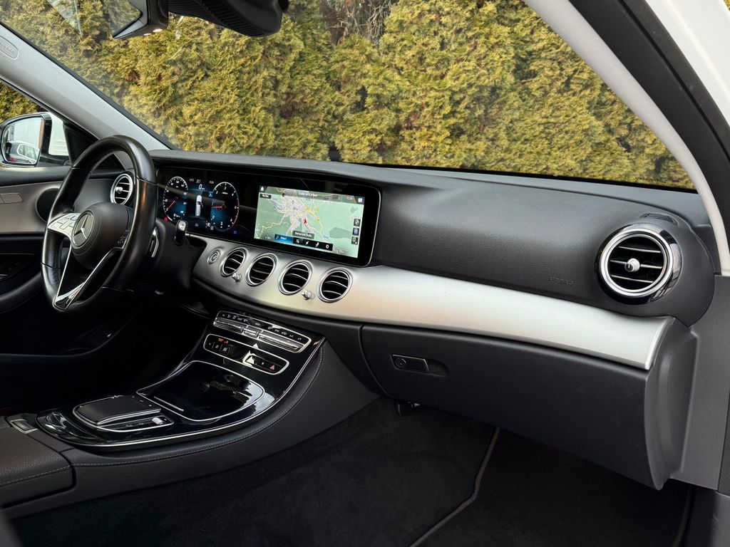 Mercedes-Benz E 220 2021