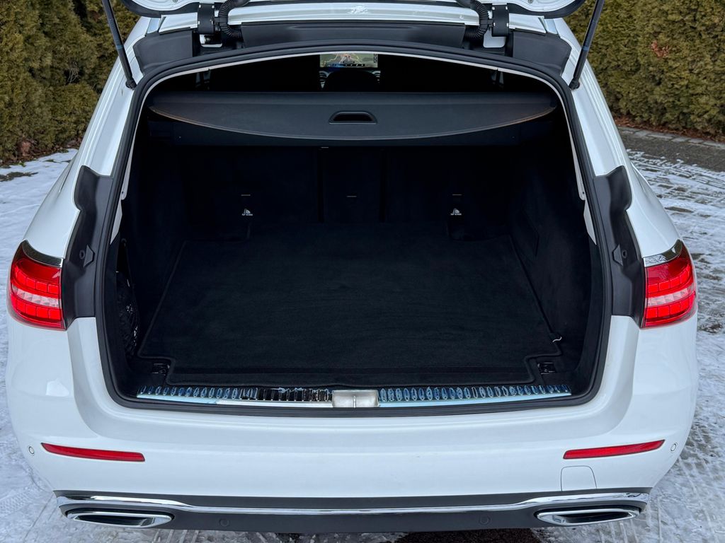 Mercedes-Benz E 220 2021