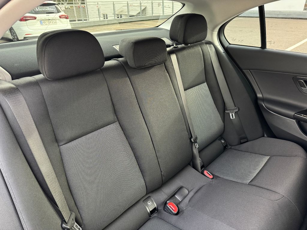 Mercedes-Benz C 200 2023