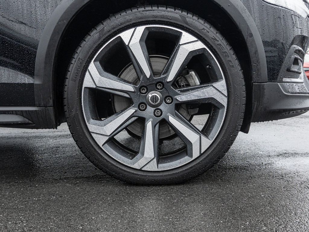 Volvo V60 Cross Country 2024