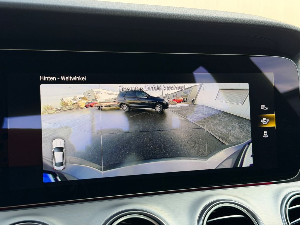 Mercedes-Benz E 300 2022