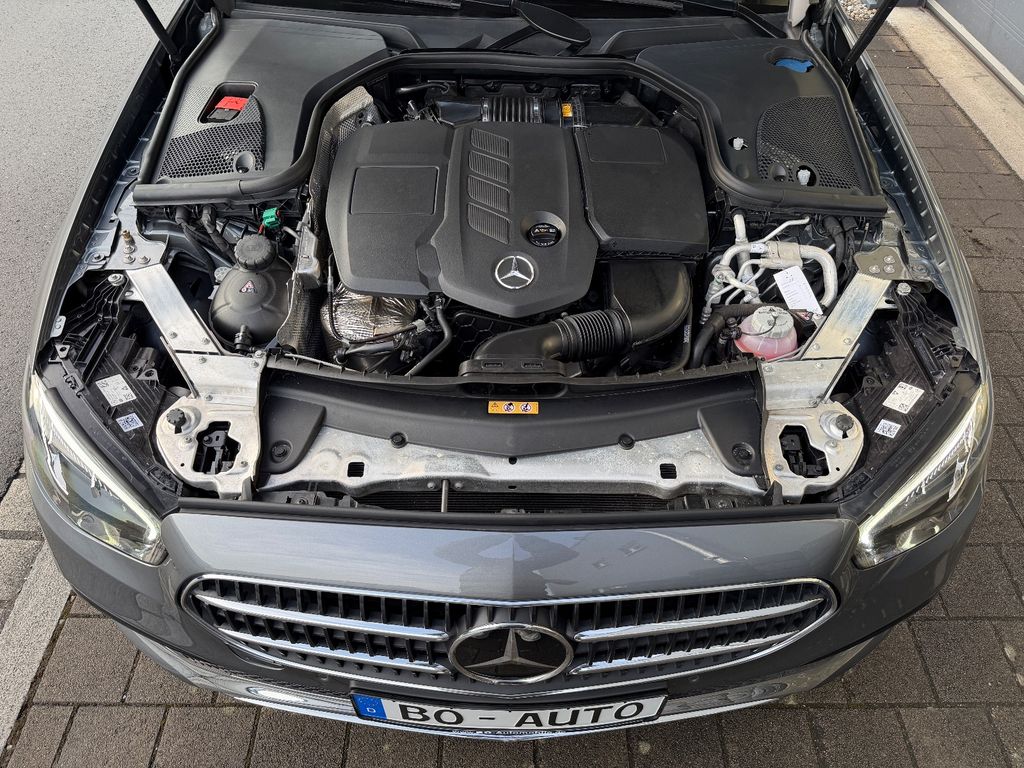 Mercedes-Benz E 300 2022