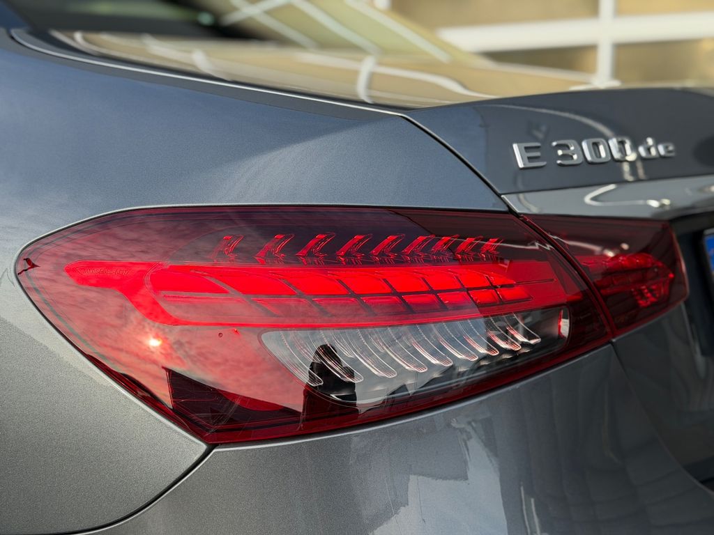 Mercedes-Benz E 300 2022