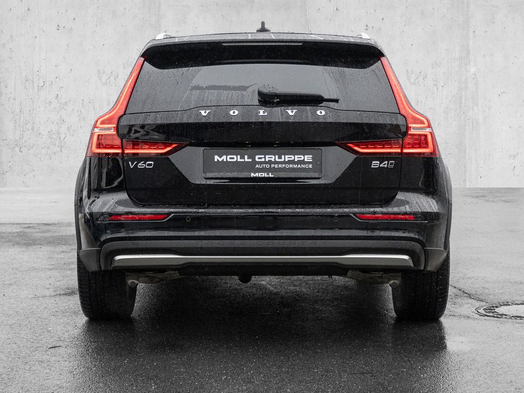 Volvo V60 Cross Country 2024