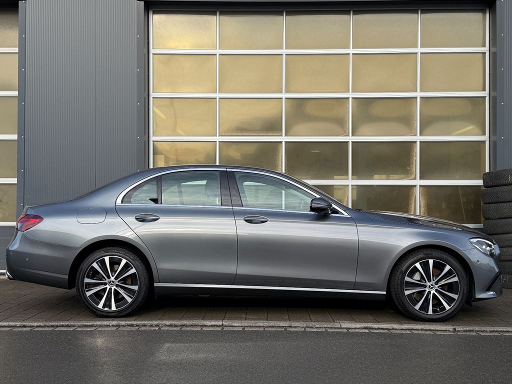 Mercedes-Benz E 300 2022